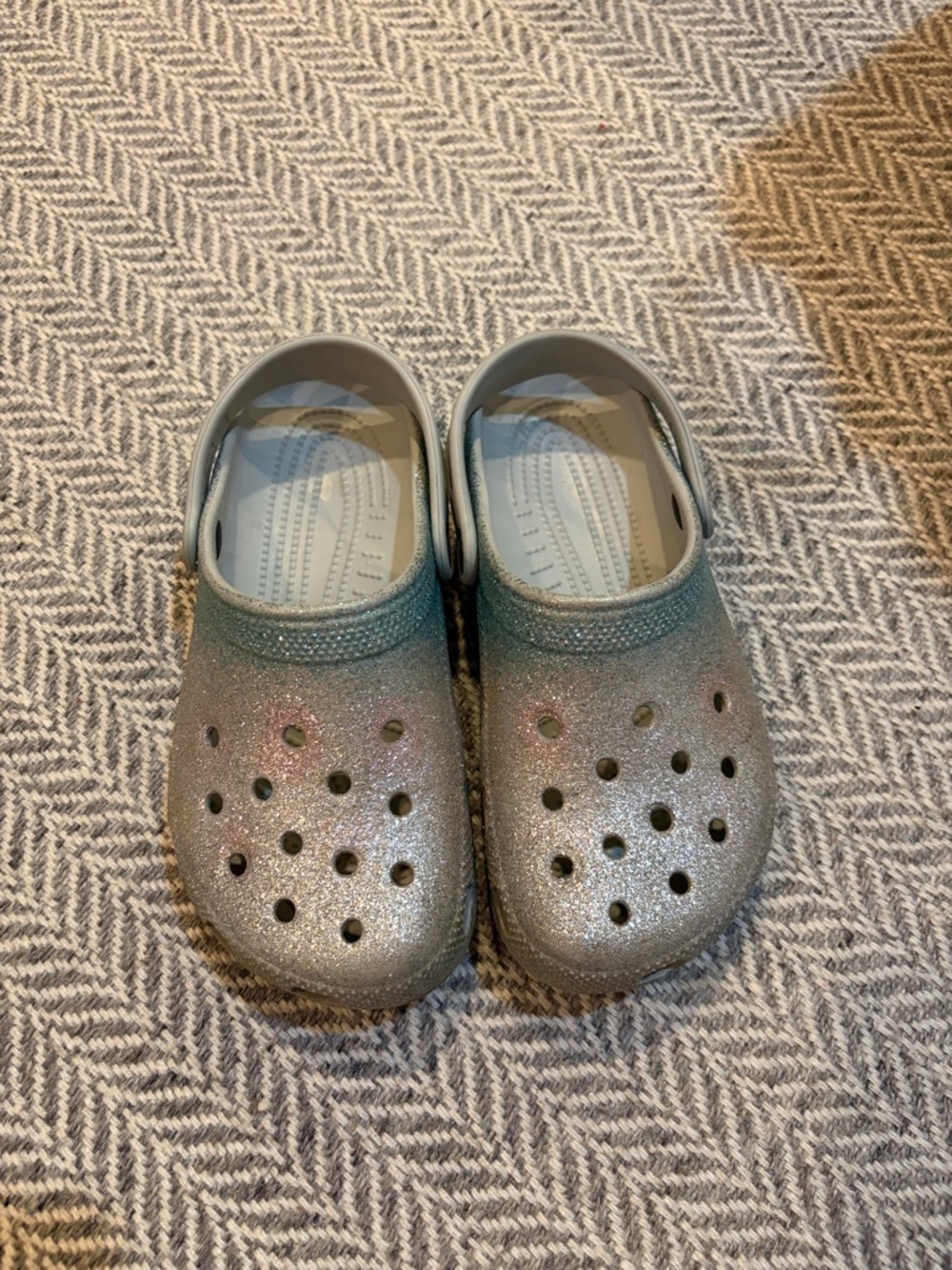 CROCS Kids Glitter Clogs in Sparkling Silver